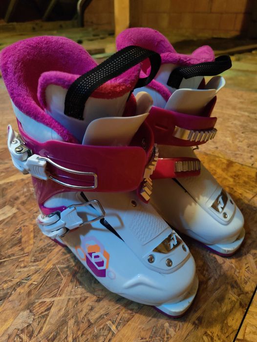 Sprzedam buty narciarskie Nordica dziecięce rozmiar. 20-21,5cm