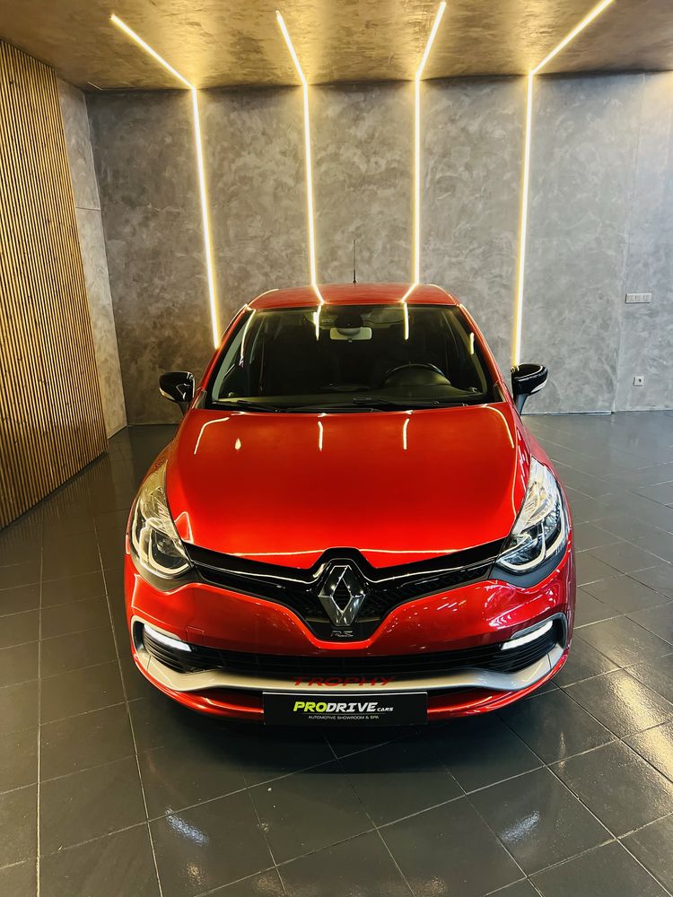 Renault Clio RS IV Trophy EDC 220cv - nunerado