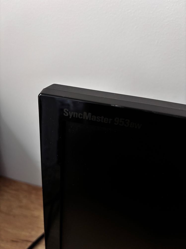 Monitor Samsung SyncMaster SM 953BW