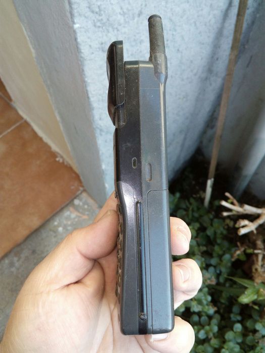 Telemóvel para colecionadores uns dos primeiros telemóveis a sair