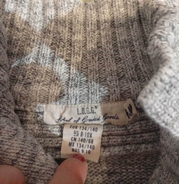 sweter rozmiar 134-140