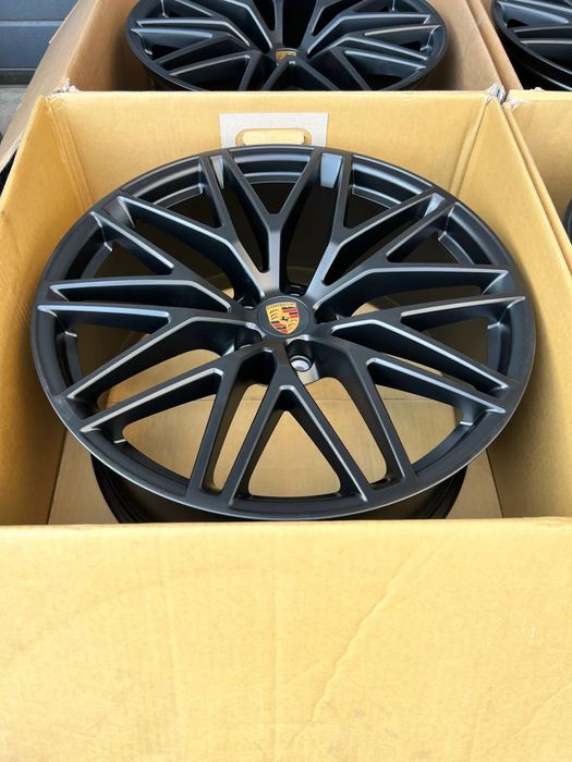 Oryginalne Felgi Porsche Macan GTS 21&#039;&#039;  black Mat