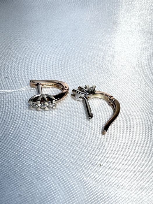 Золоті сережки з діамантами