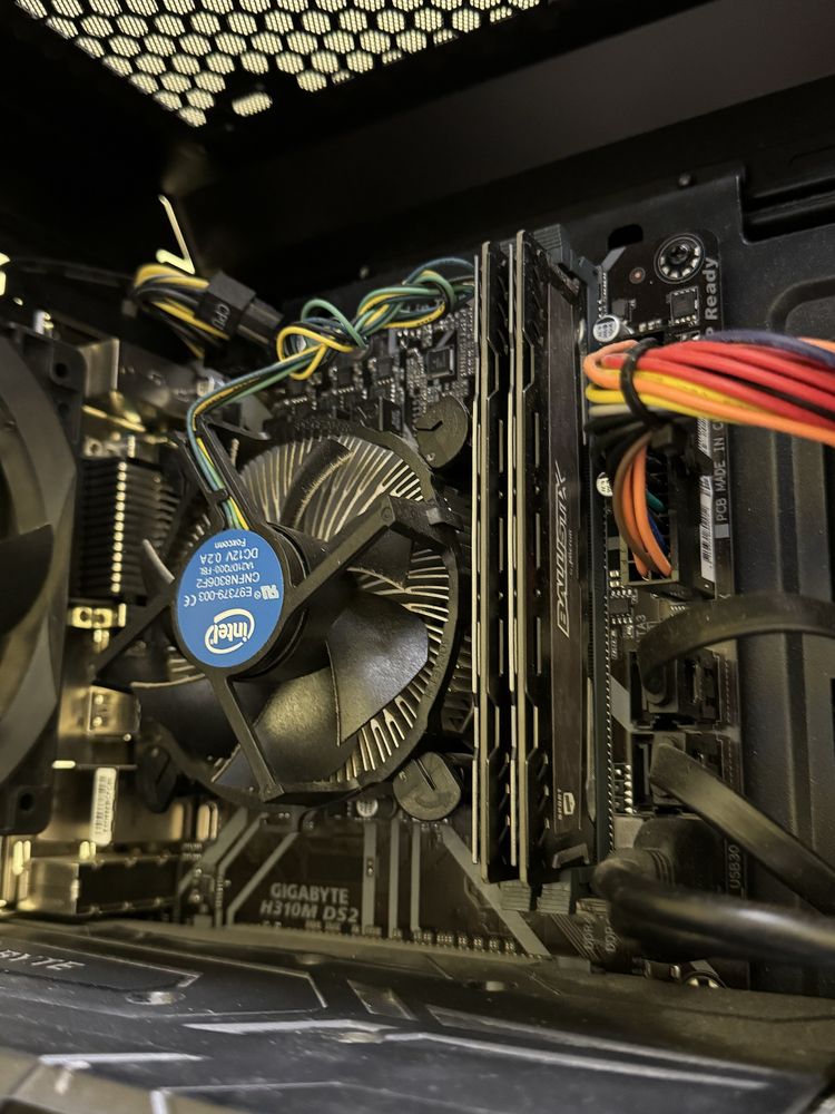 Komputer stacjonarny/gamingowy i5 1050ti 8 ram