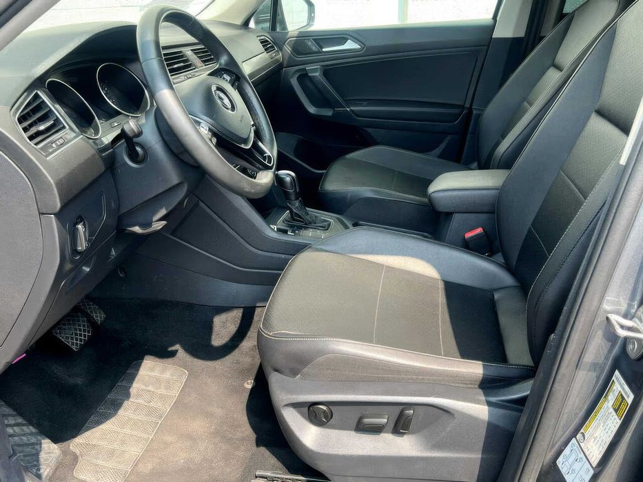 Volkswagen Tiguan SE R-Line      2020