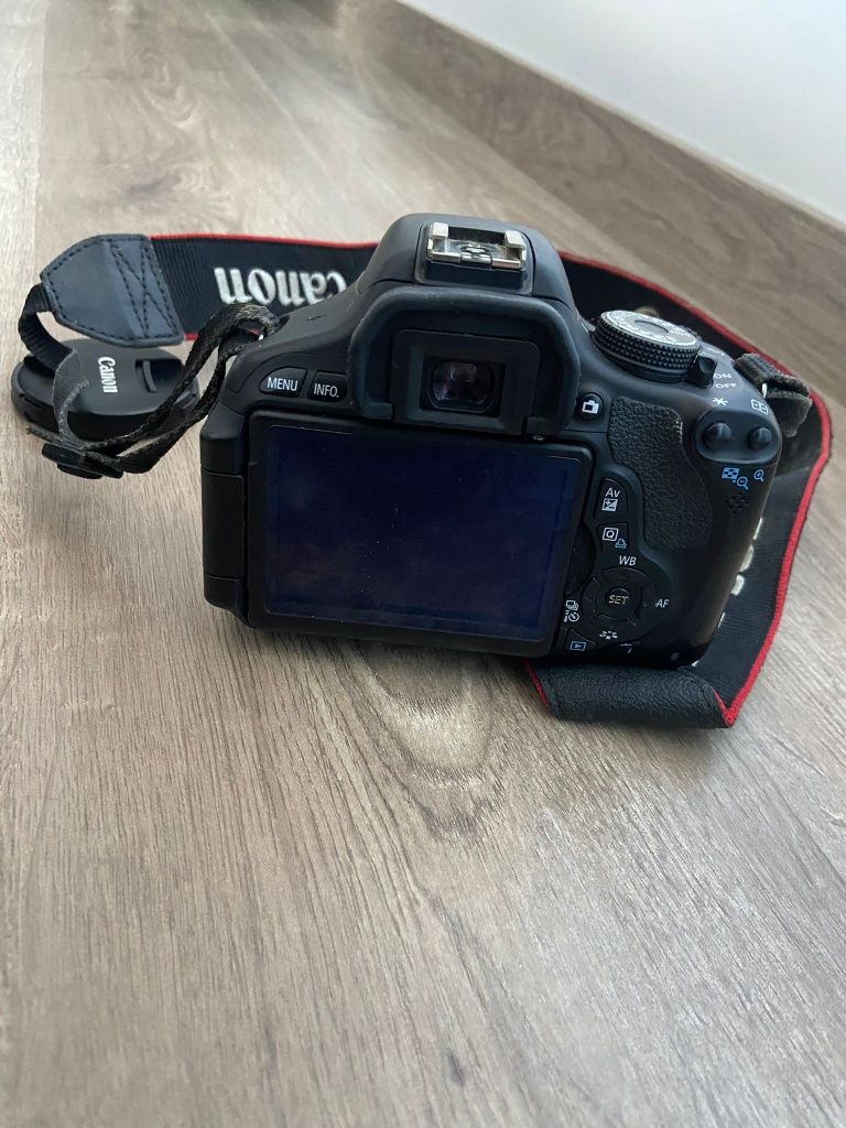 Canon 600d + lente EFS 18-55 mm