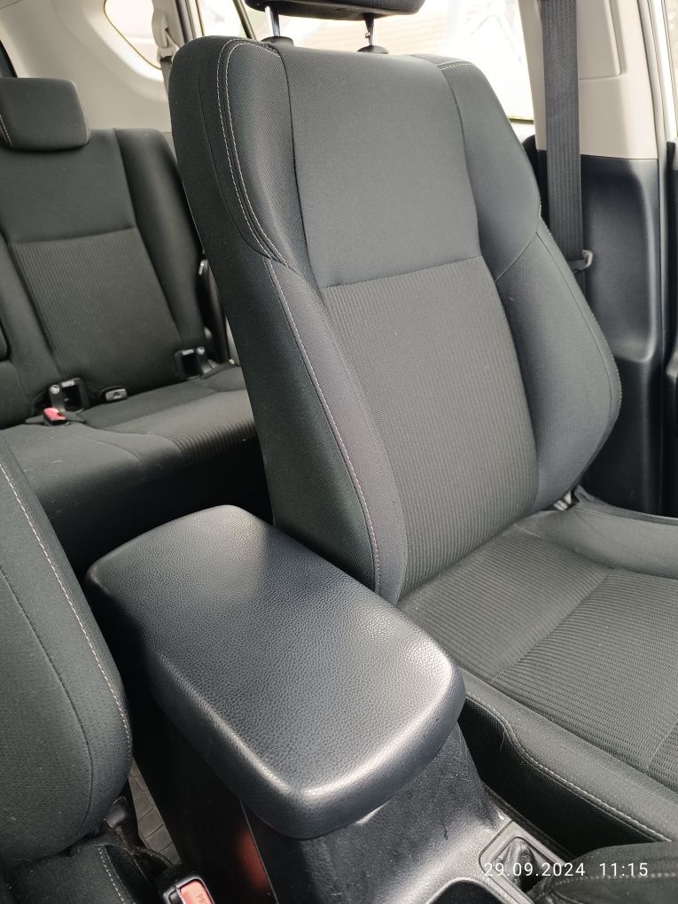 Toyota RAV 4 дизель 2015 року