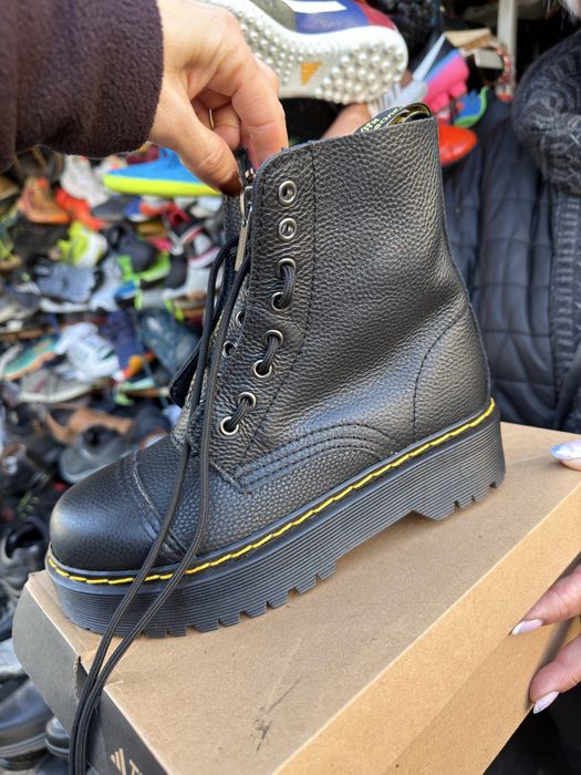 Нові оригінальні чобітки dr. martens Оригінал