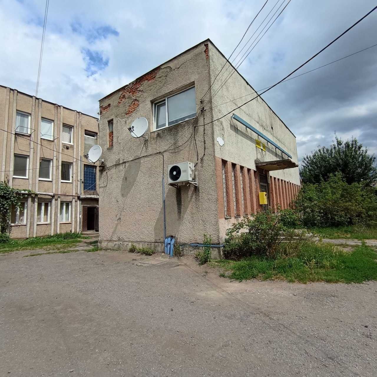 Нежитлові приміщення 72.1 м2, Оноківці, вул. Головна, 27А