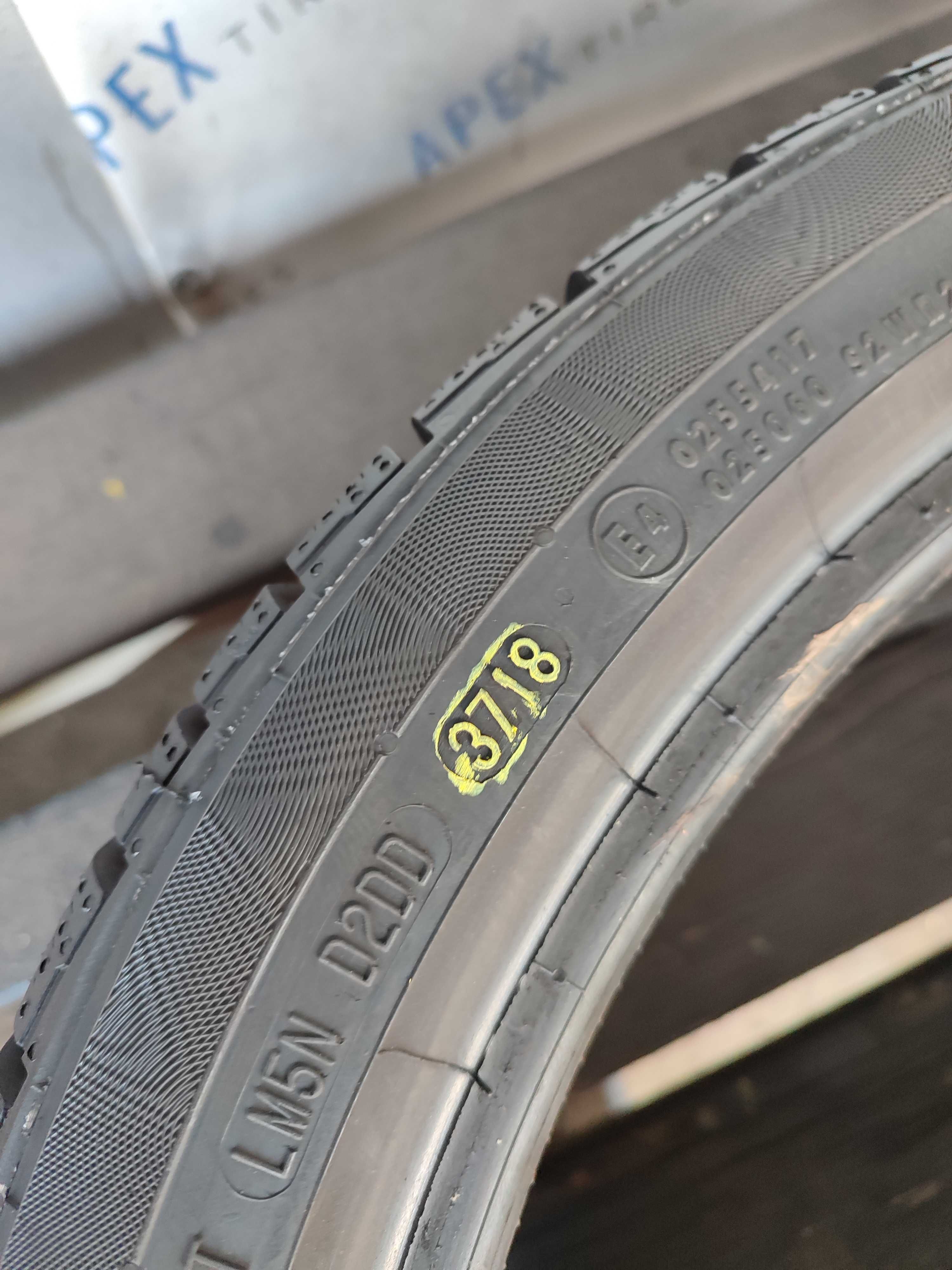 Зимові шини 225/40R18 Continental ContiWinterContact TS830P SSR