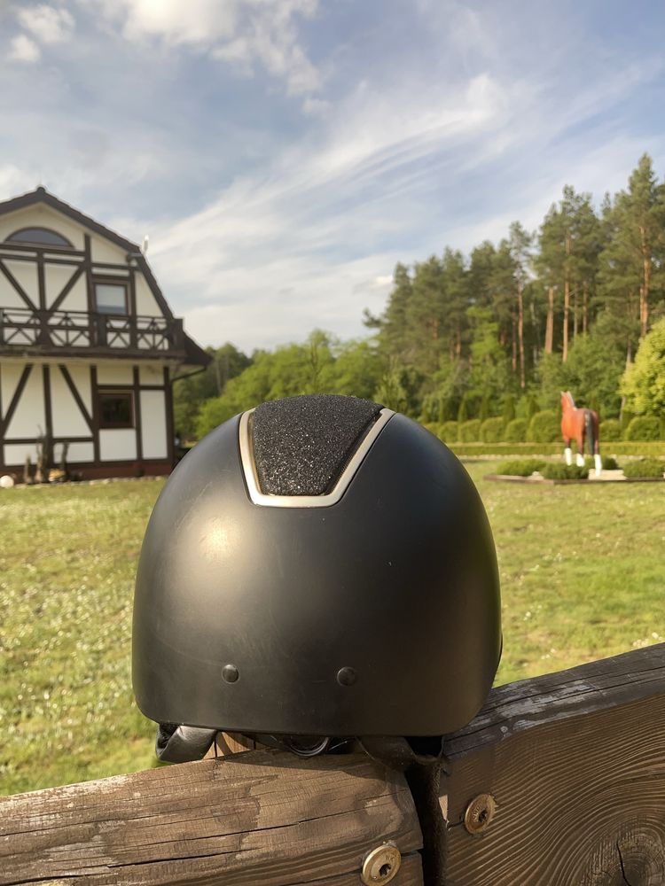 Kask Jeździecki Brokatowy Szeroki Daszek