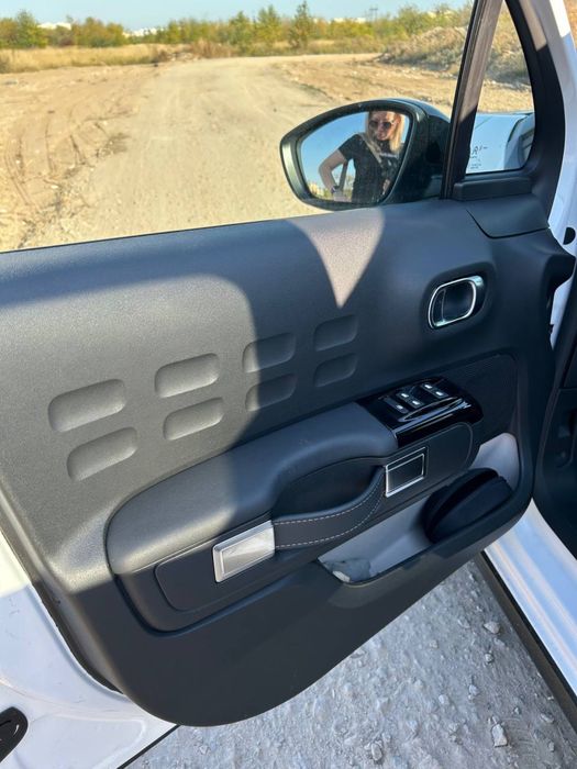 Citroen C3 SHINE AT 1.2 2023