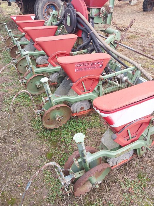 Sekcja wysiewająca siewnik nodet redlice skrzynie znaczniki koła częśc