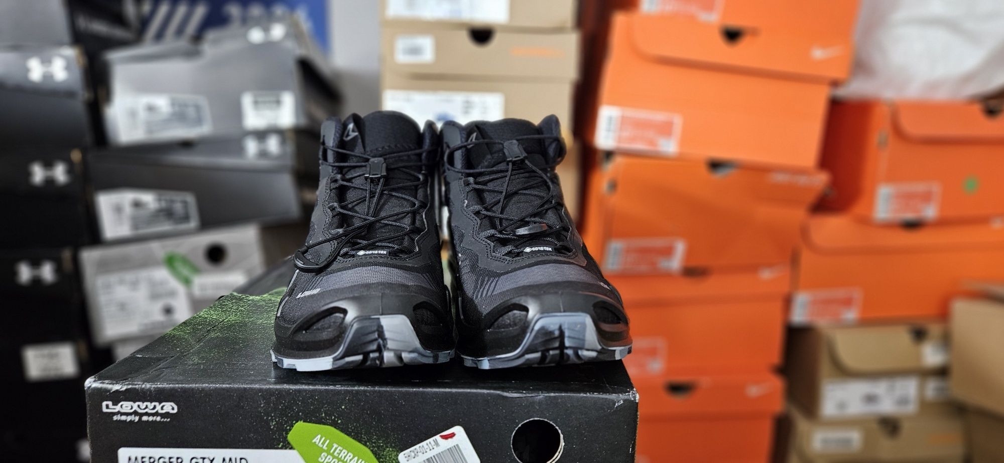 Черевиии LOWA Merger GTX MID. Розмір 41.5-46