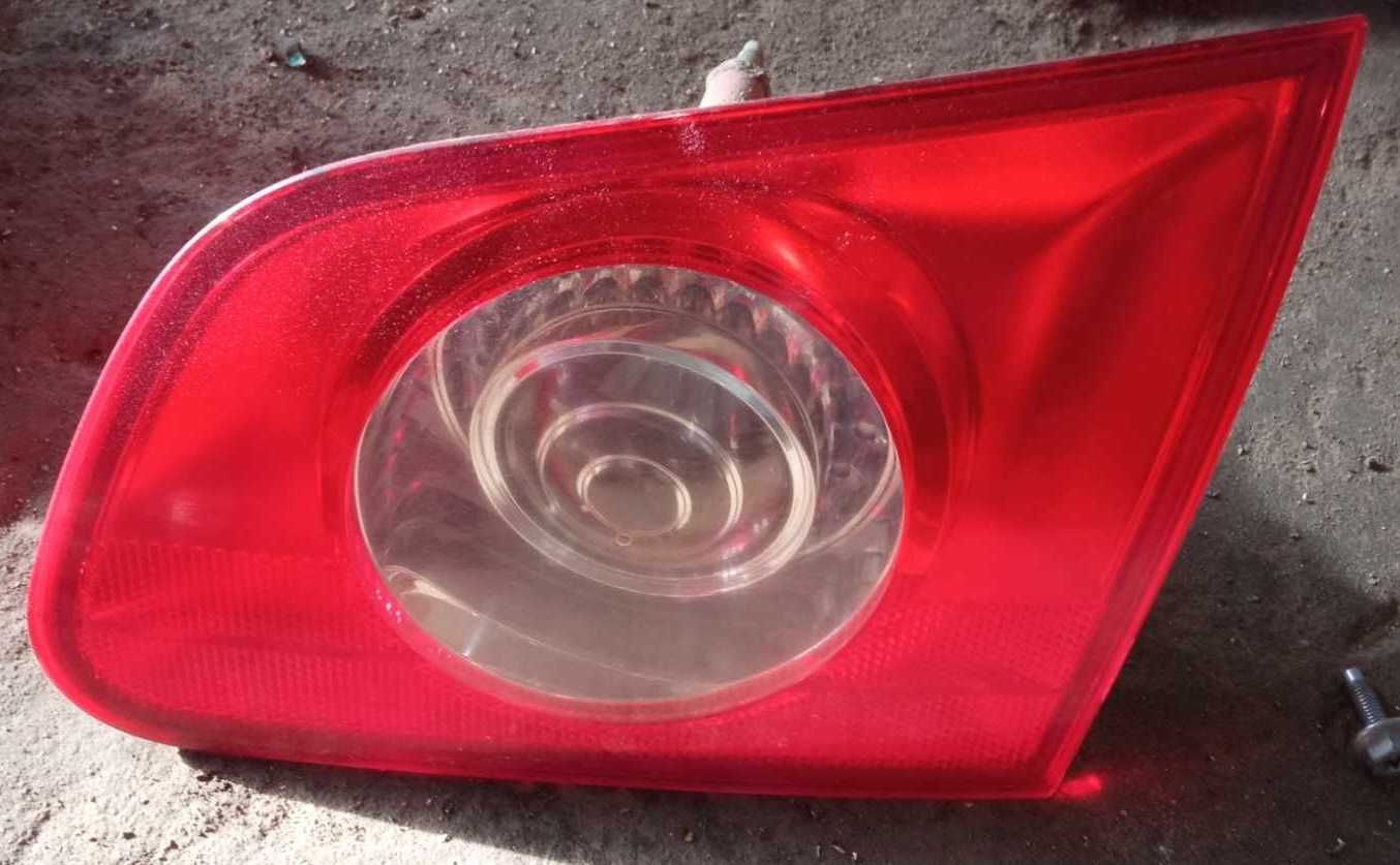 lampa tylna w bok błotnik klapę VW Passat B6 kombi sedan