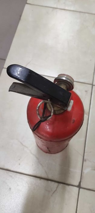 Продам огнетушитель