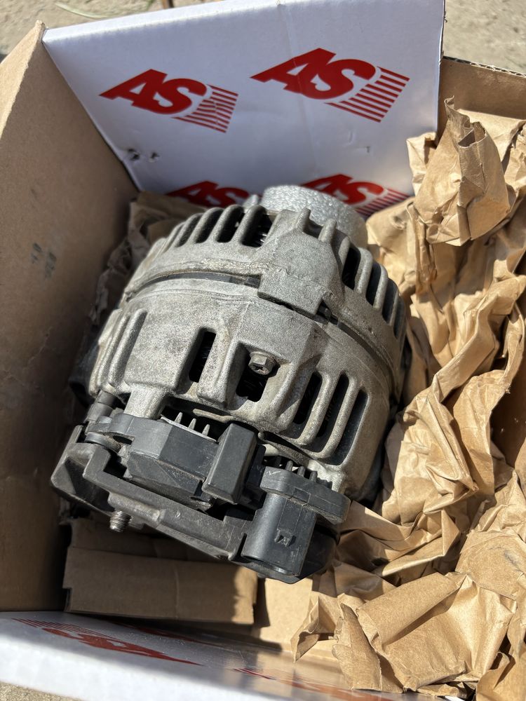 Генератор BOSCH VW,Volkswagen, Skoda 03C903023D