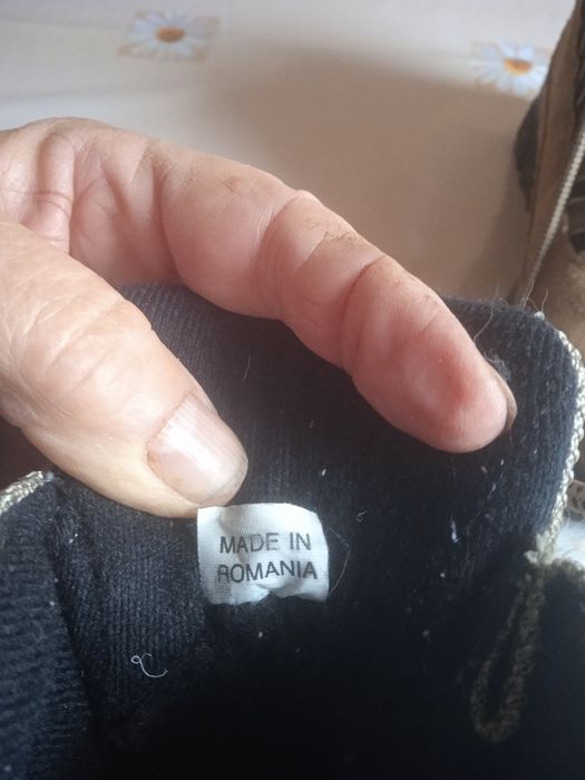 Зимние ботинки кросовки