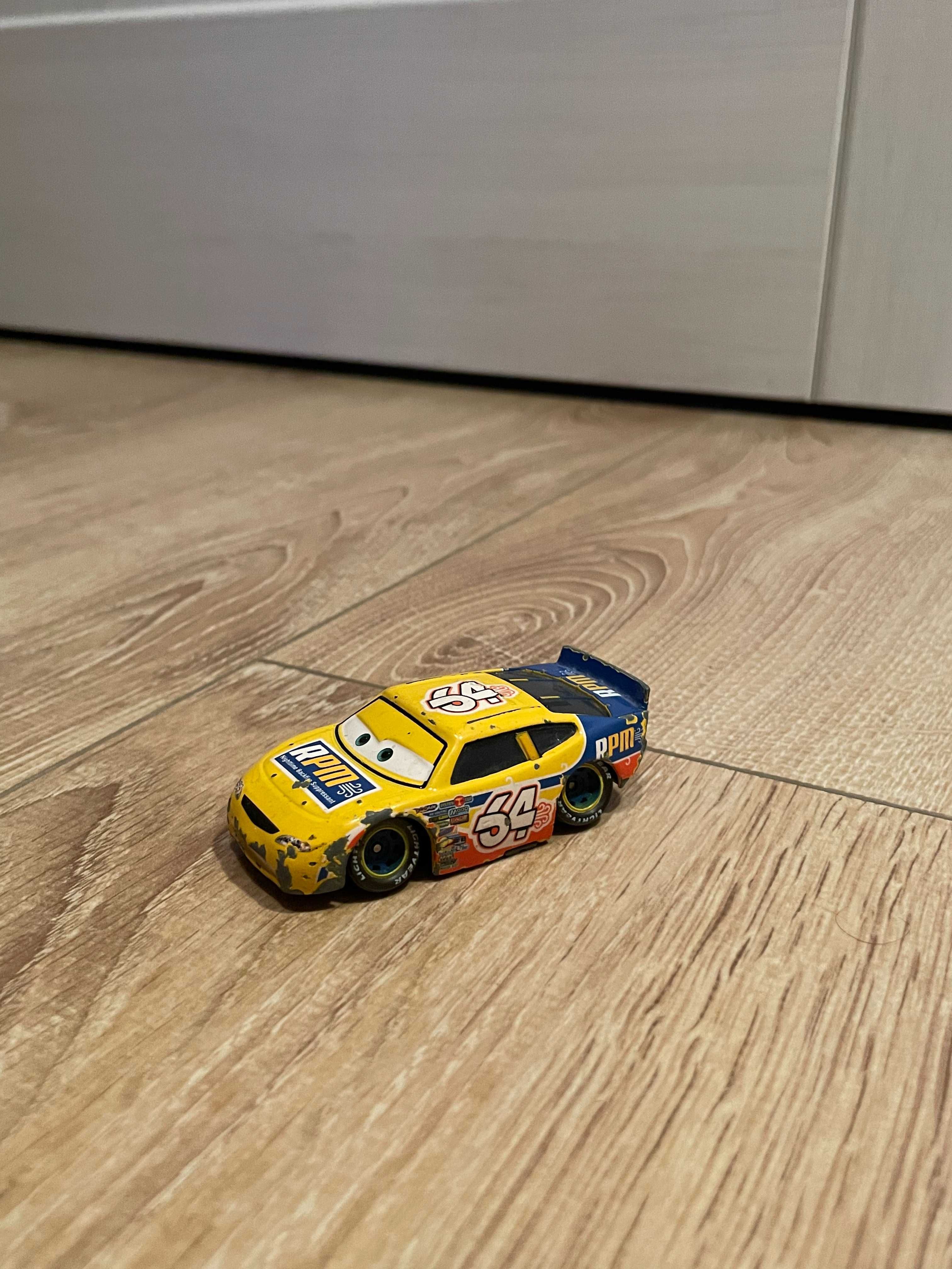 Kultowe autka z filmu "Auta"