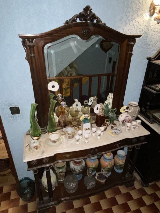 Móvel de Corredor com Espelho e Tampo em Mármore