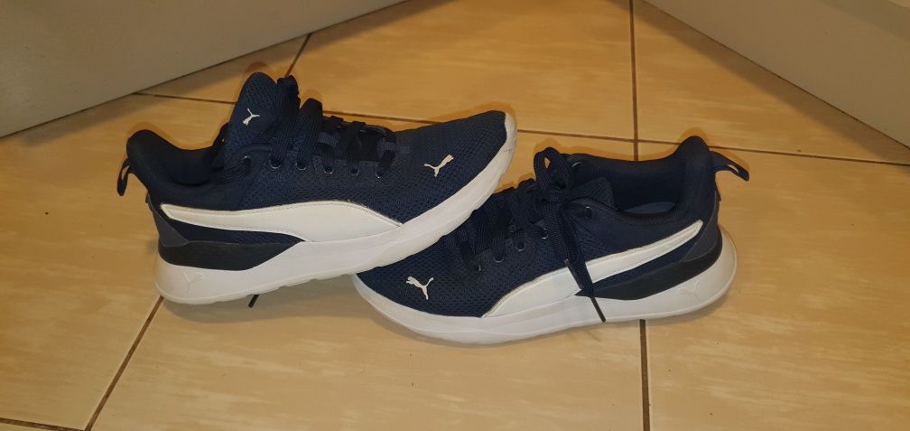 Buty sportowe PUMA ANZARUN LITE rozmiar 38 wkładka 24cm