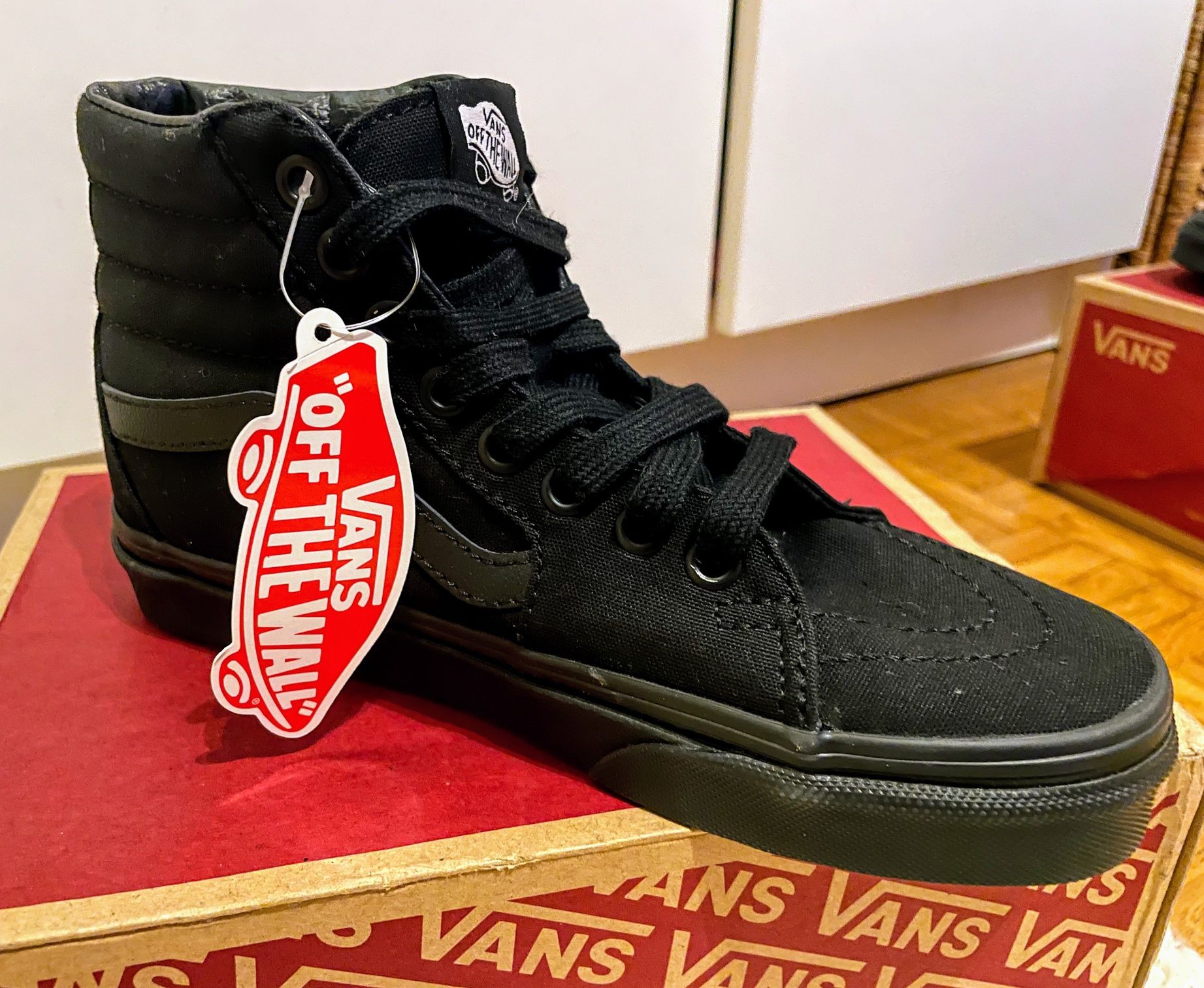 Sneakersy/Buty za kostkę – Vans Sk8-Hi – Czarne (35)