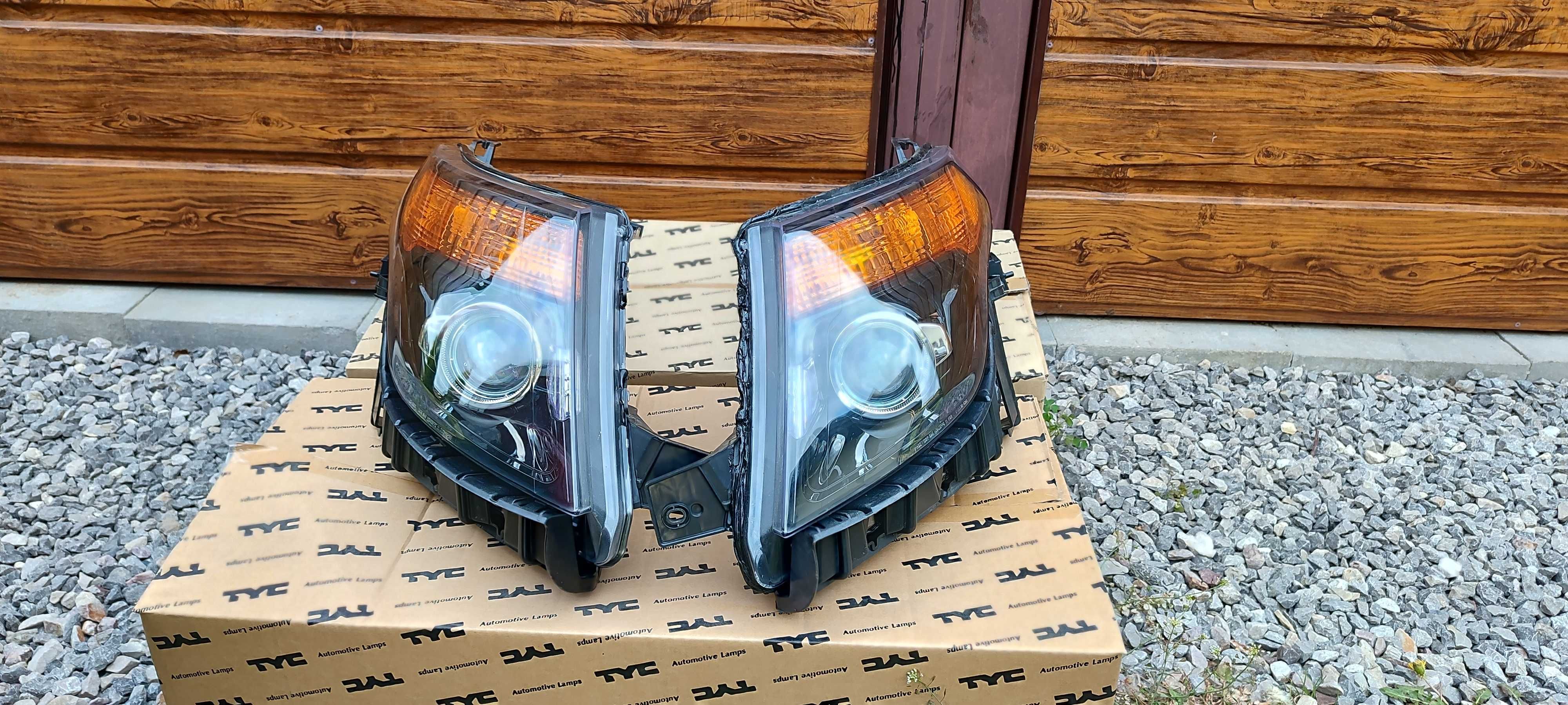 Lampy Lampa  Ford Explorer 11-15 r komplet Lewa + Prawa