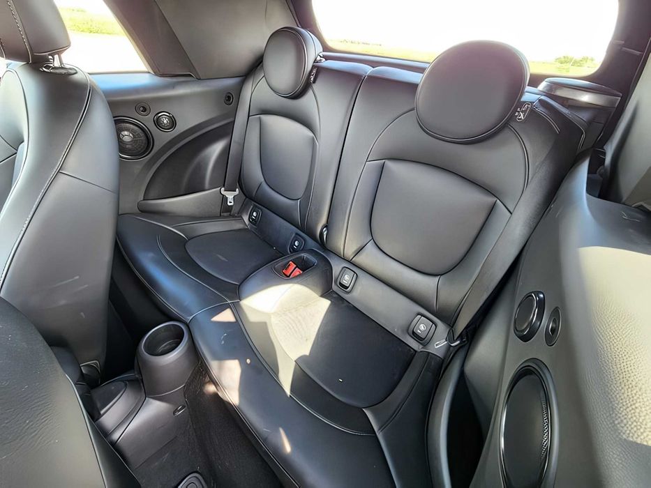 MINI Cooper      2019