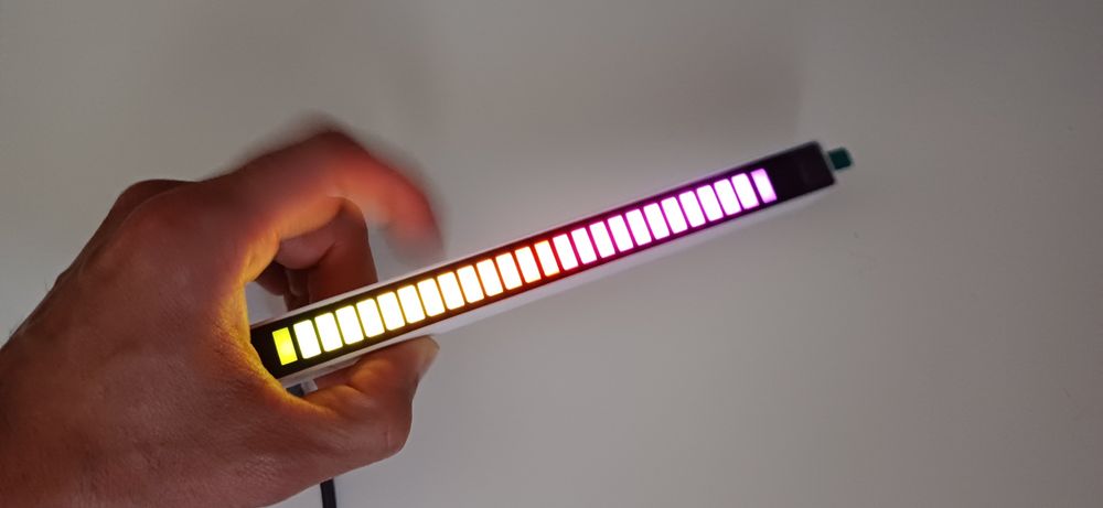 Luz colorida com sensor