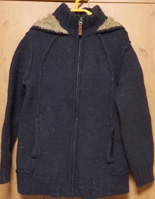 Продам кофту на змейке