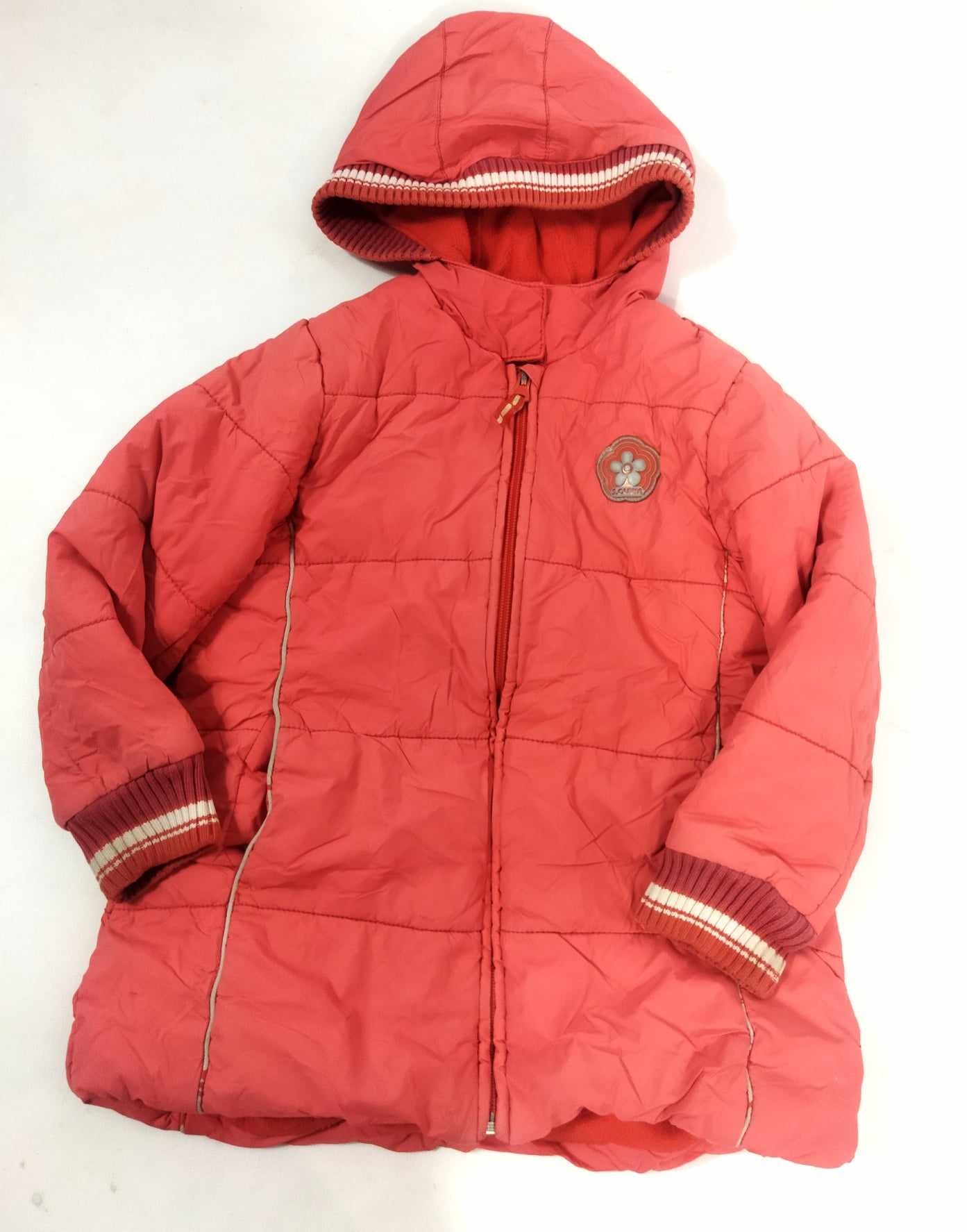 Czerwona kurtka zimowa z kapturem, rozmiar 110