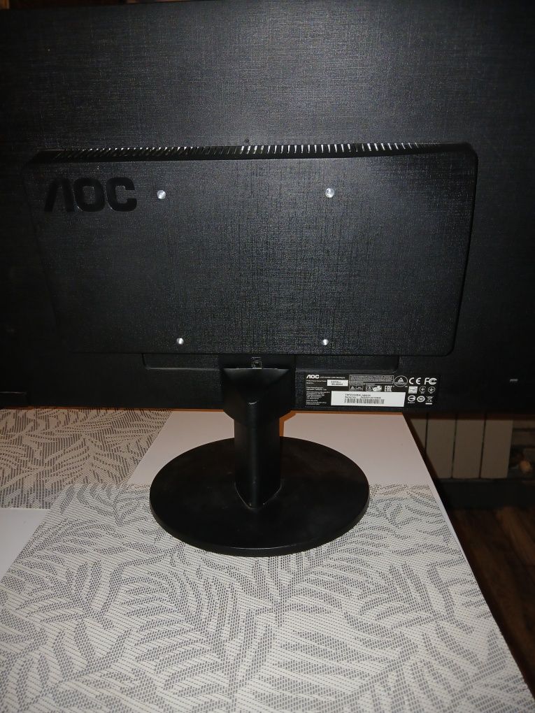 Монитор AOC e2070Swn 20",, бв, в гарному робочому  стані