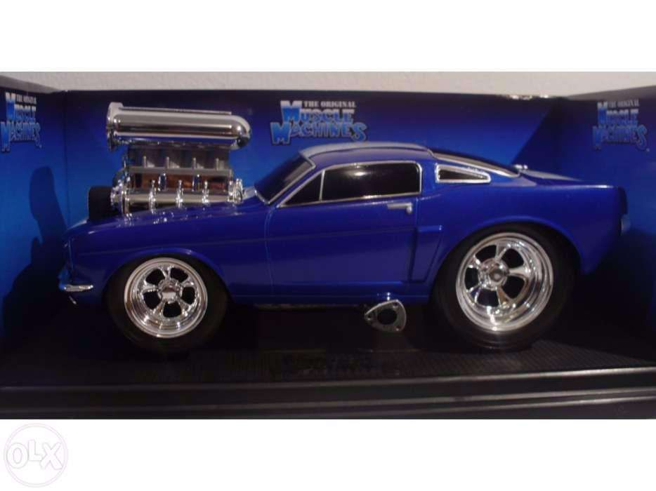 1/18 Mustang 1966 Extreme tuning Muscle Machines - NOVO