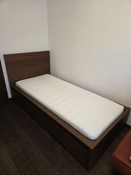 Łóżko IKEA Malm 90x200 z szufladamii