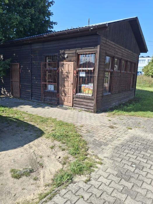 Lokal handlowo- usługowy /Bierzwnik sprzedam tanio.