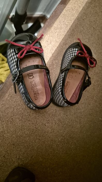 Sapatos criança usados