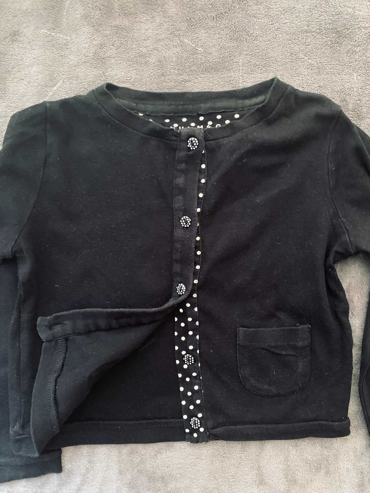 Czarny sweterek na guziczki dla dziewczynki - rozm. 116