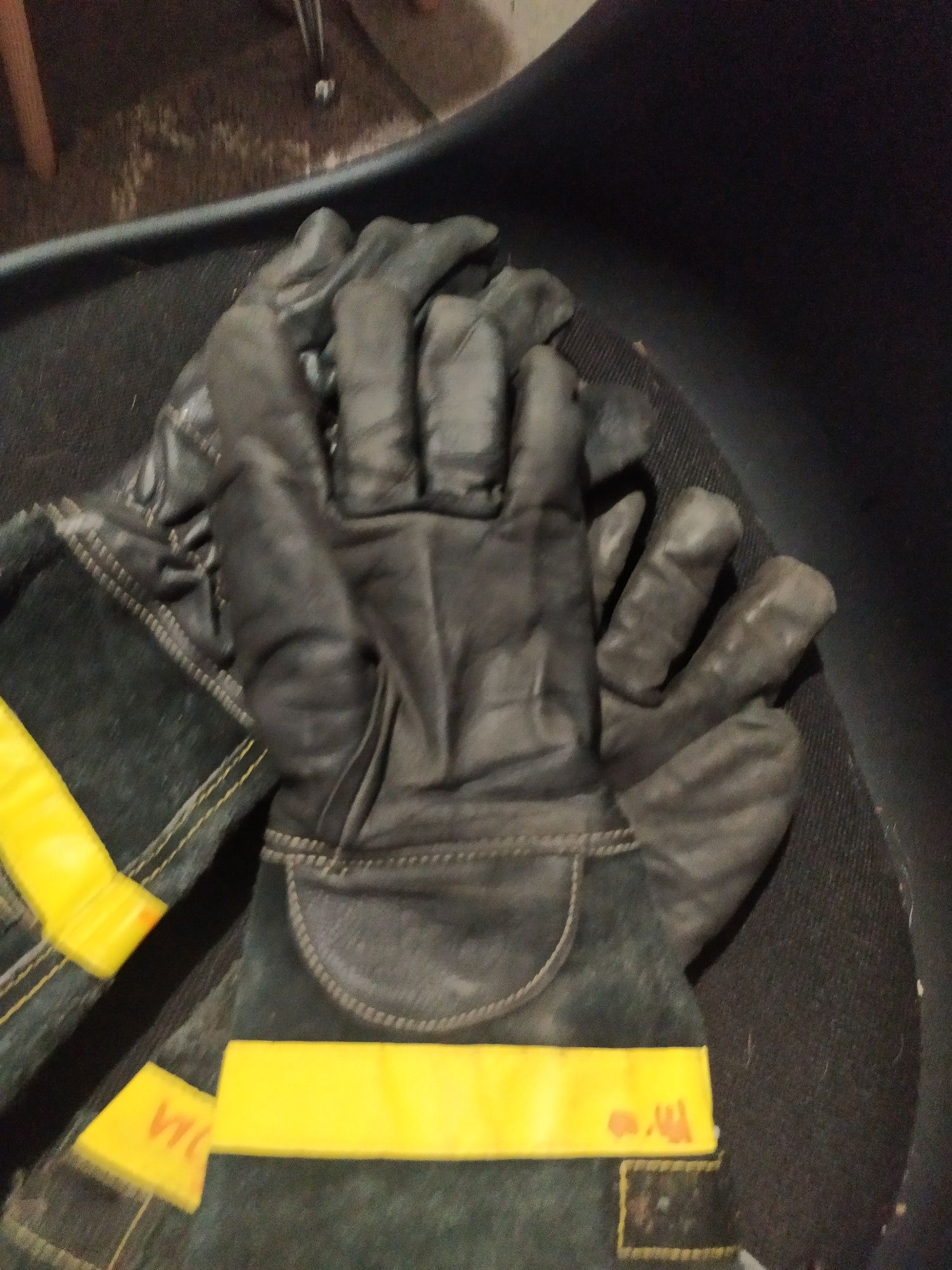 Продам краги перчатки для пожарников