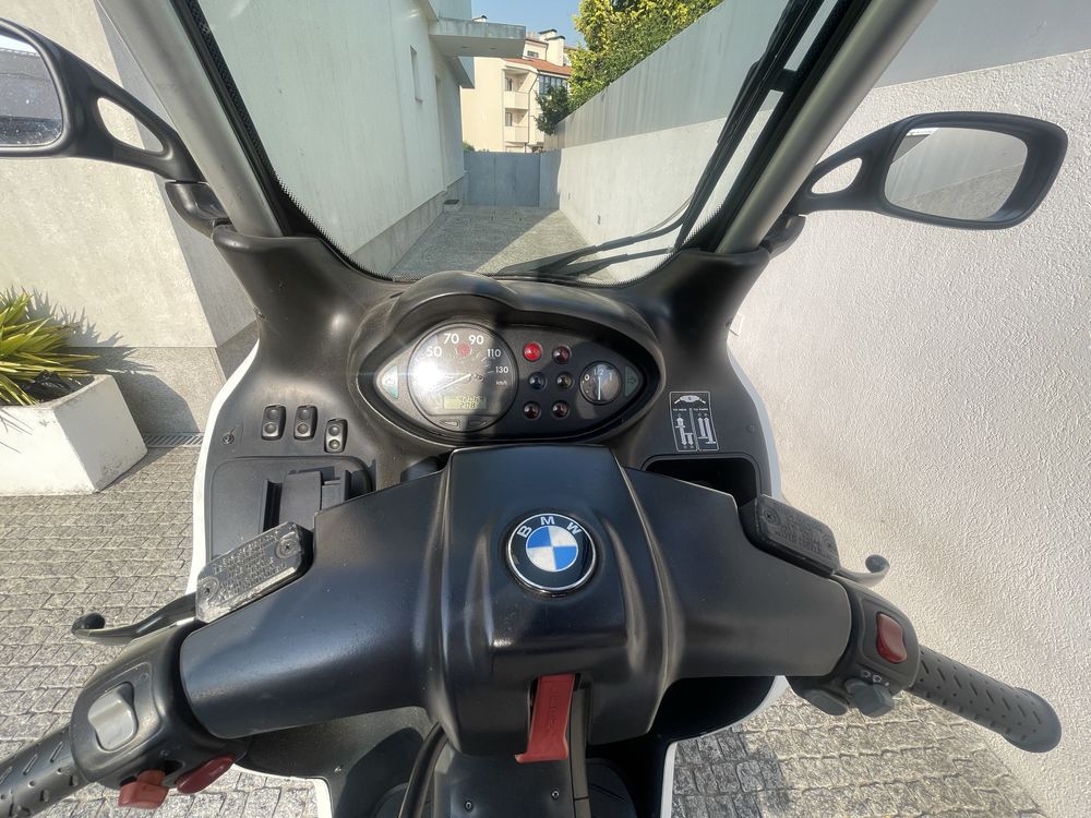 BMW C 1 200, moto super exclusiva para colecionar