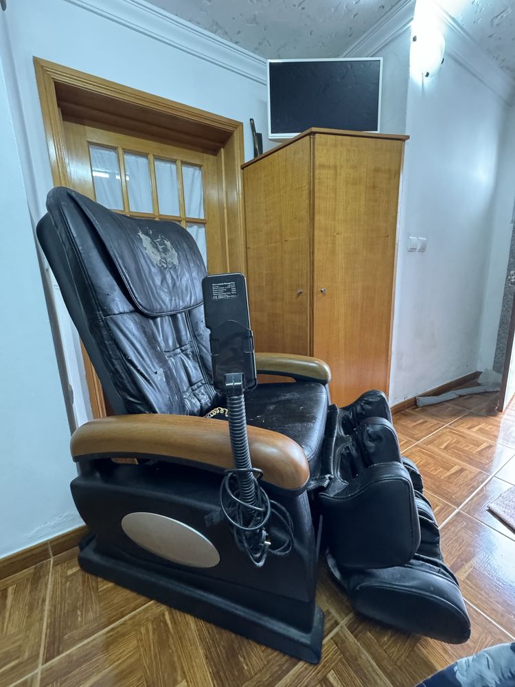 Vendo cadeirao de massagem LM-916A