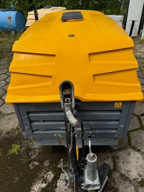 Kompresor śrubowy Atlas Copco XAS 87, 2009, netto: 35.000 PLN.