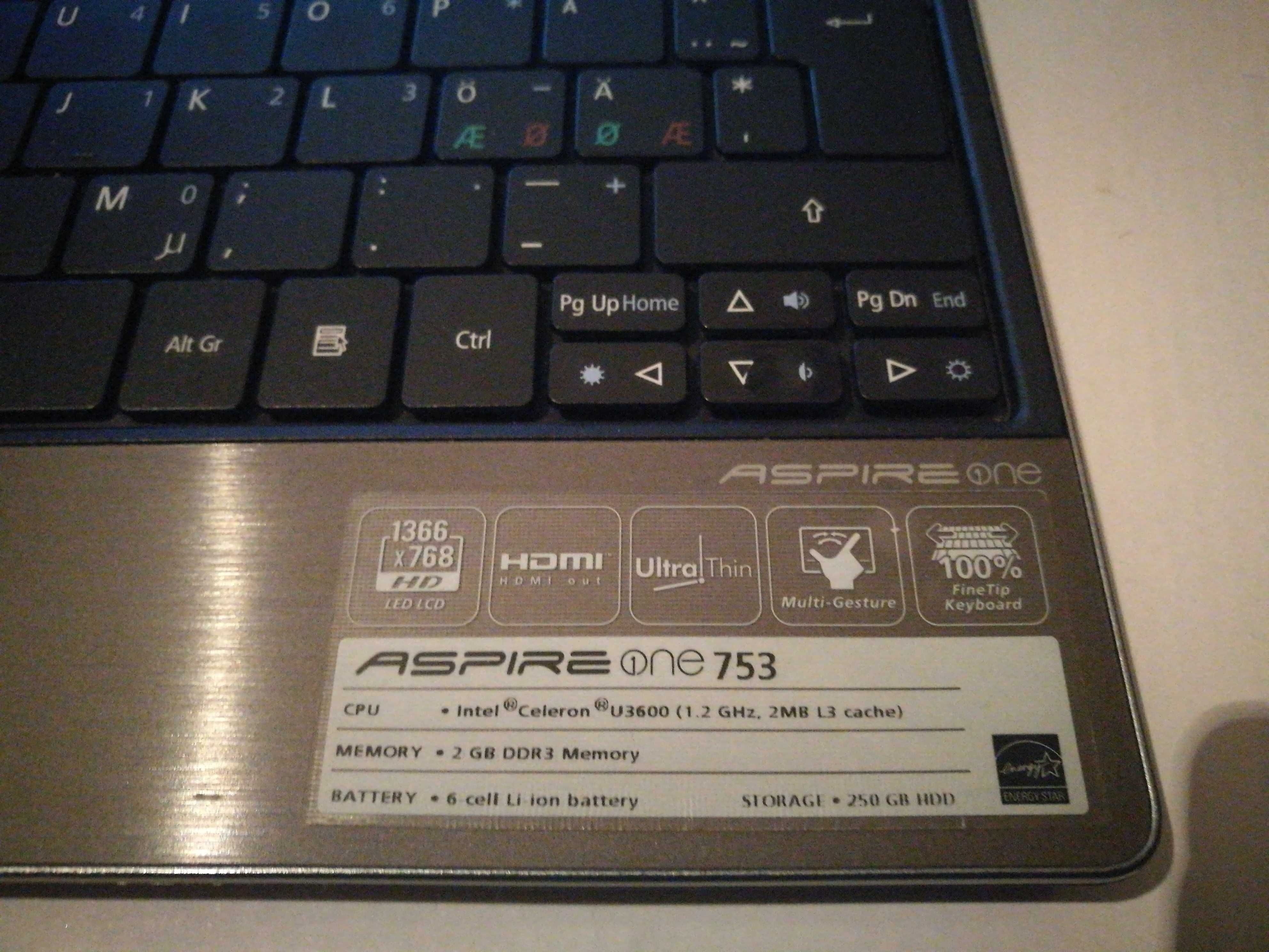 Acer Aspire One 753 2GB Ram 250 GB HDD HDMI Kamerka