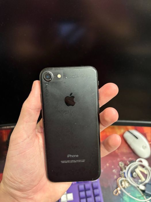 Продам 7 айфон стан 9/10