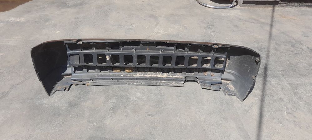 Бампер задній Ваз 2110 чорний б/у