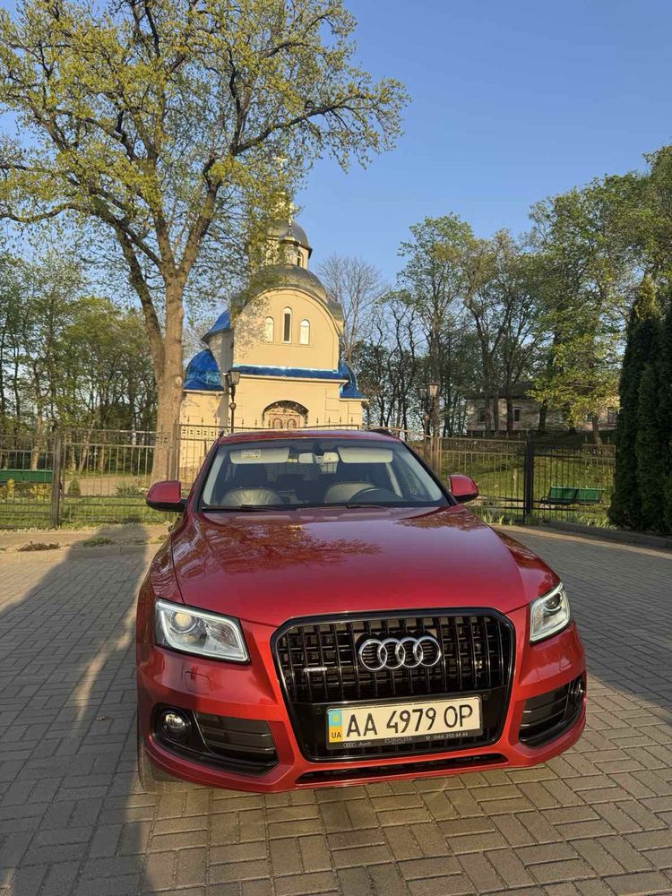 Продам офіційну цілу AUDI Q5 2.0 TDI