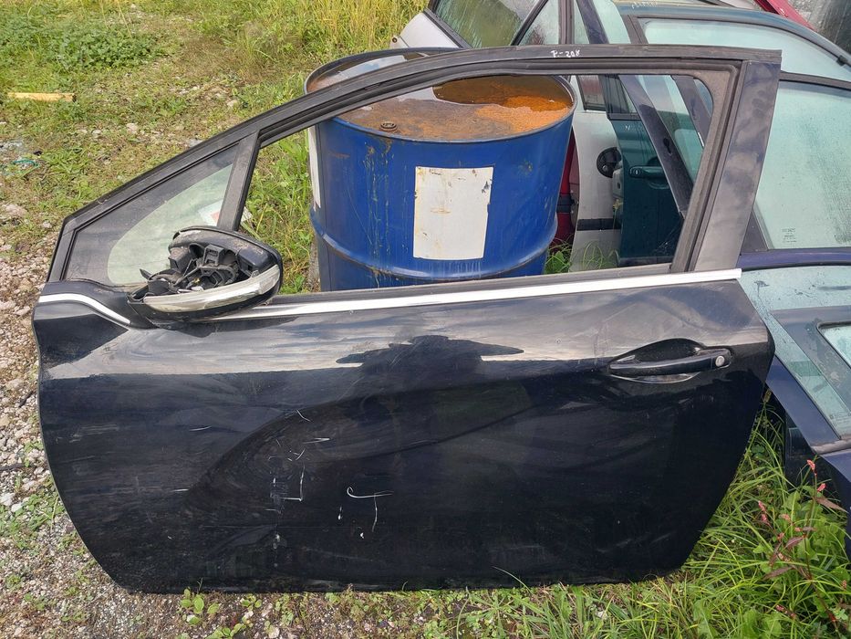 Drzwi lewe przod przednie peugeot 208