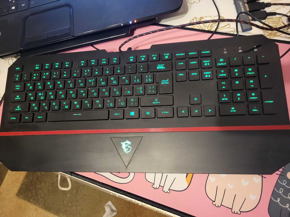 Игровая клавиатура с подсветкой msi