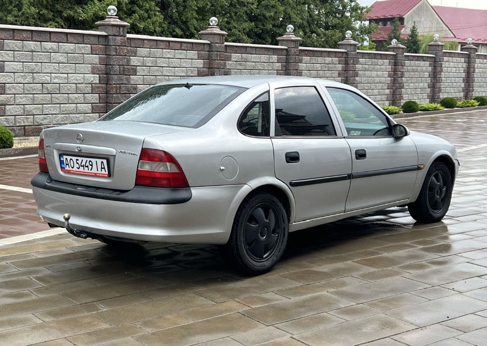 Opel Vectra B 1.8 16V