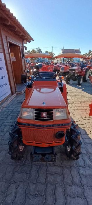 Campanha de Natal:Trator Kubota Bulltra ZB1-15 + 4 alfaias POUPE 1250€