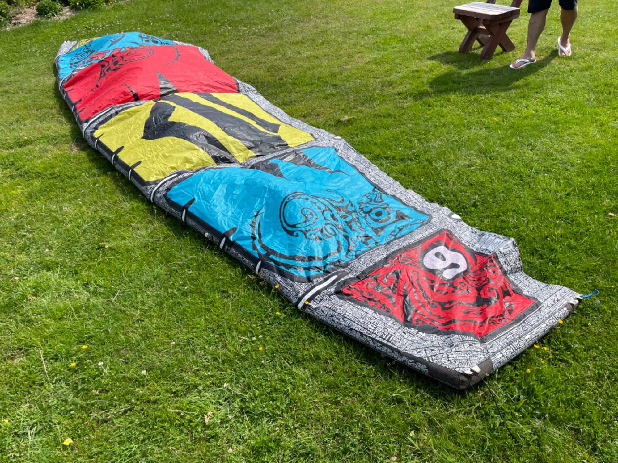 Latawiec kitesurfing NAISH TORCH 9 m +plecak uszkodzony